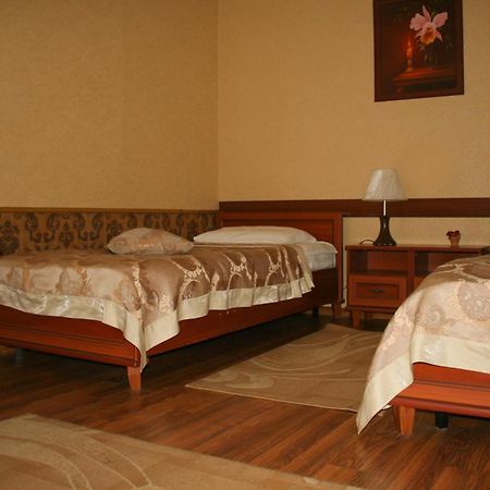Don Kihot Hotel Novovolyns'k Pokoj fotografie