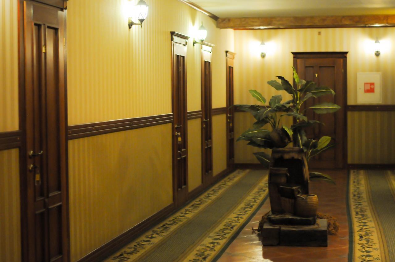 Don Kihot Hotel Novovolyns'k Exteriér fotografie